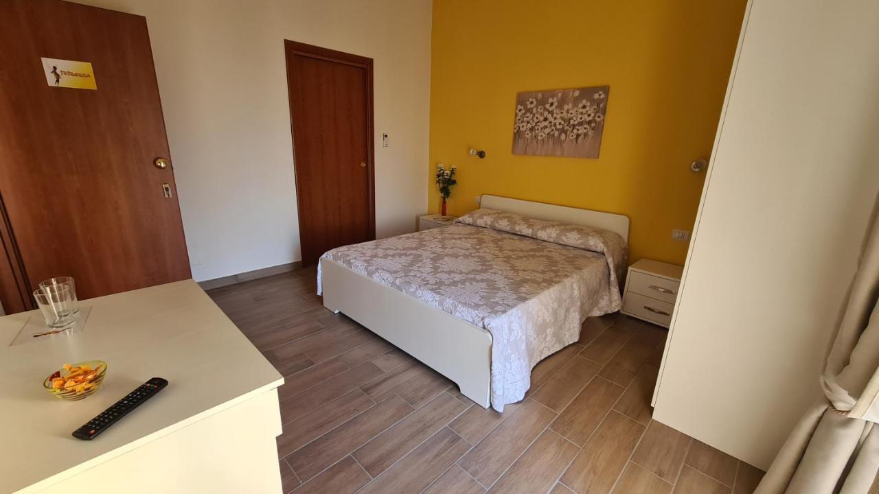 La Terrazza Delle Fate Hotel Naples Exterior photo