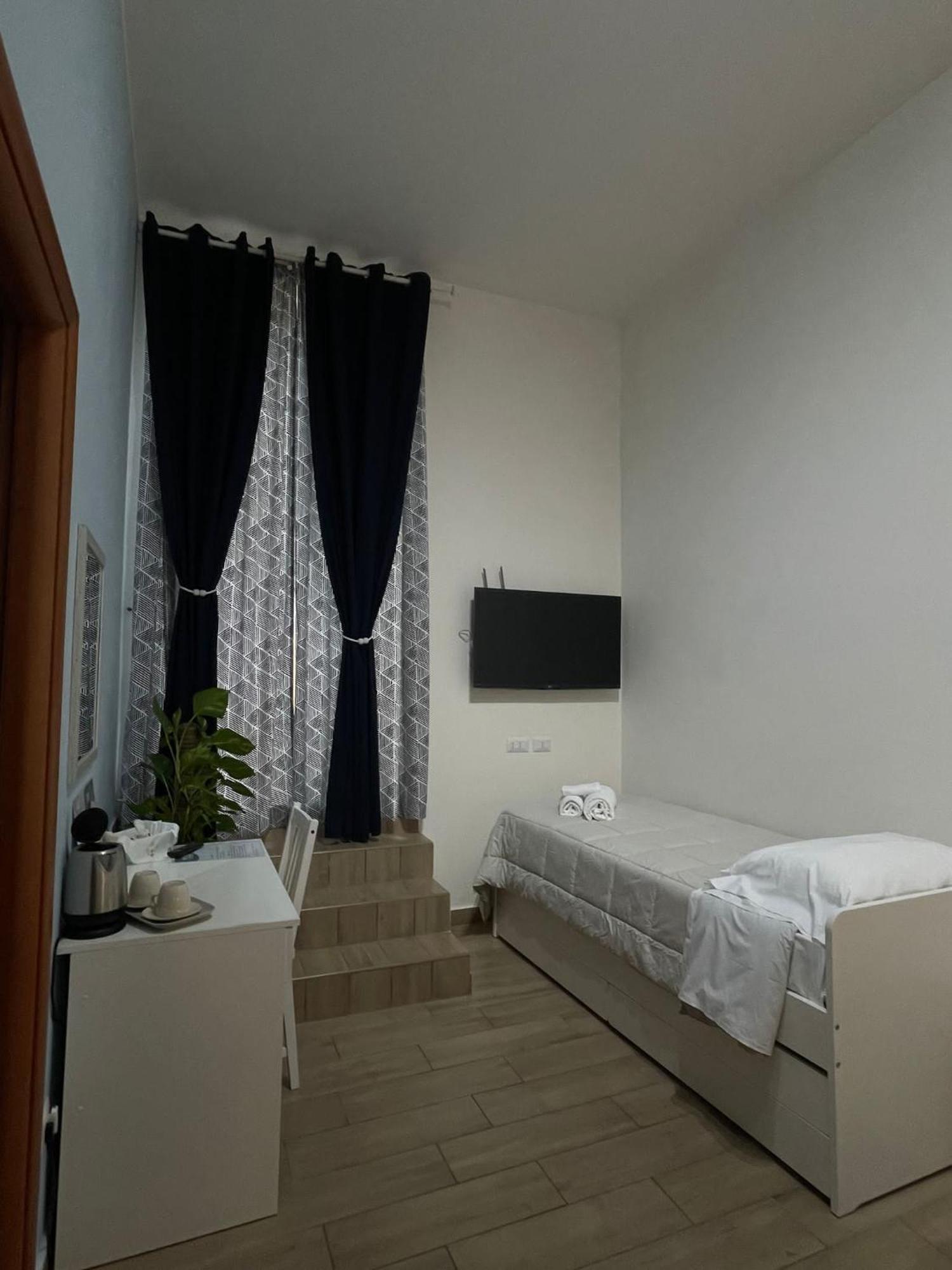 La Terrazza Delle Fate Hotel Naples Exterior photo